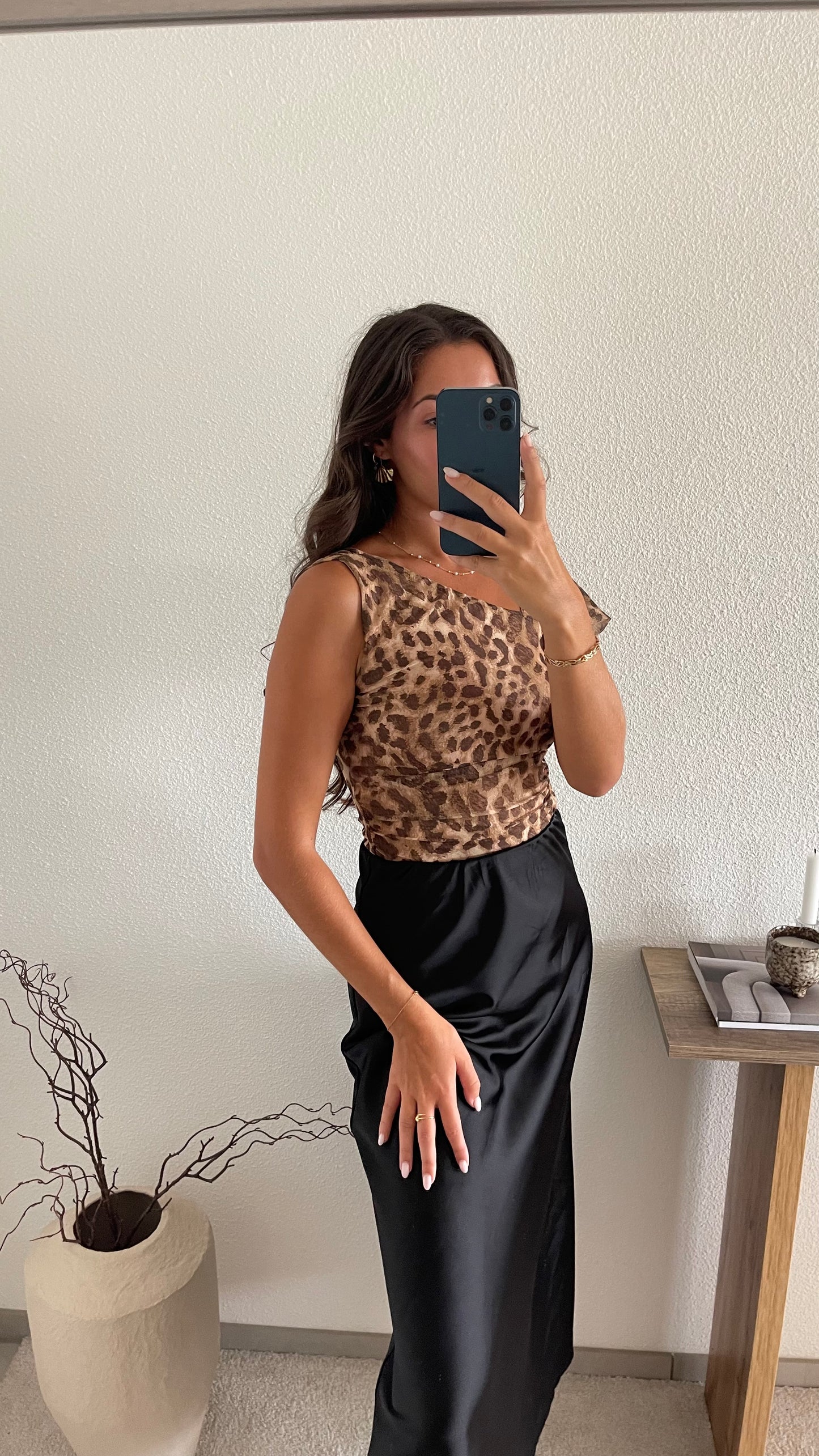 Body NÉLIA