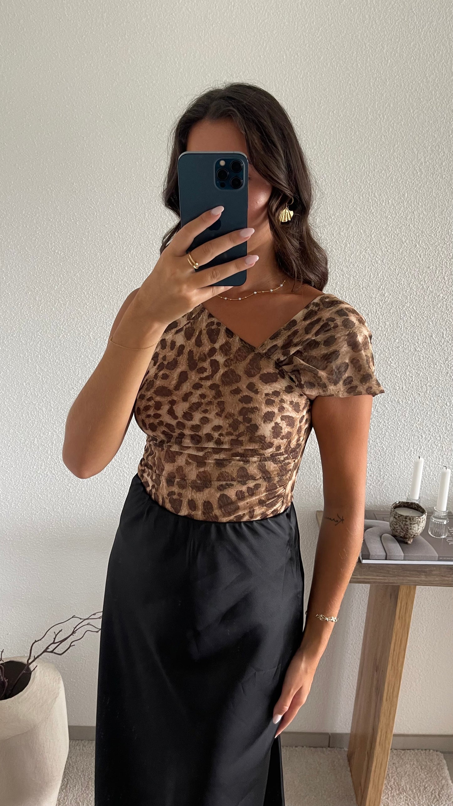 Body NÉLIA